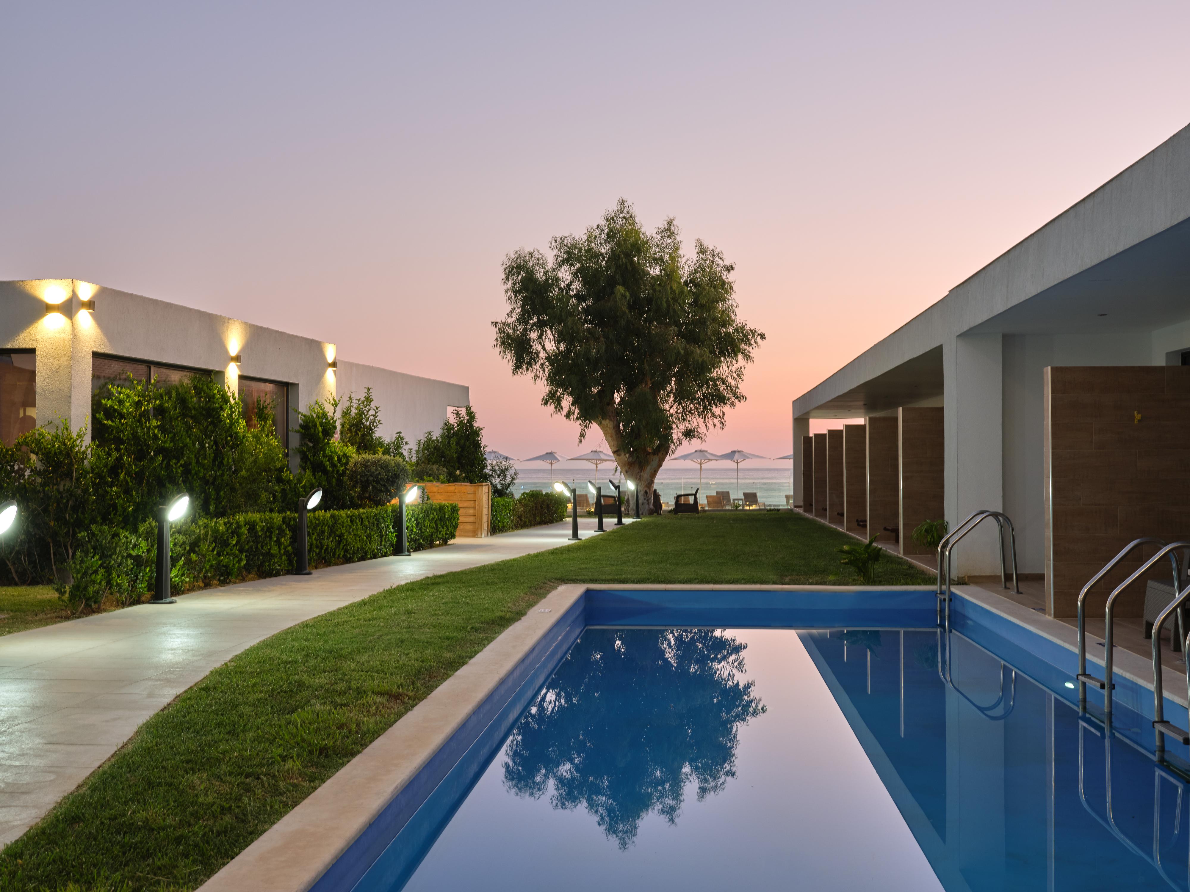 Cavo Orient Beach Hotel & Suites Drosia  Екстериор снимка