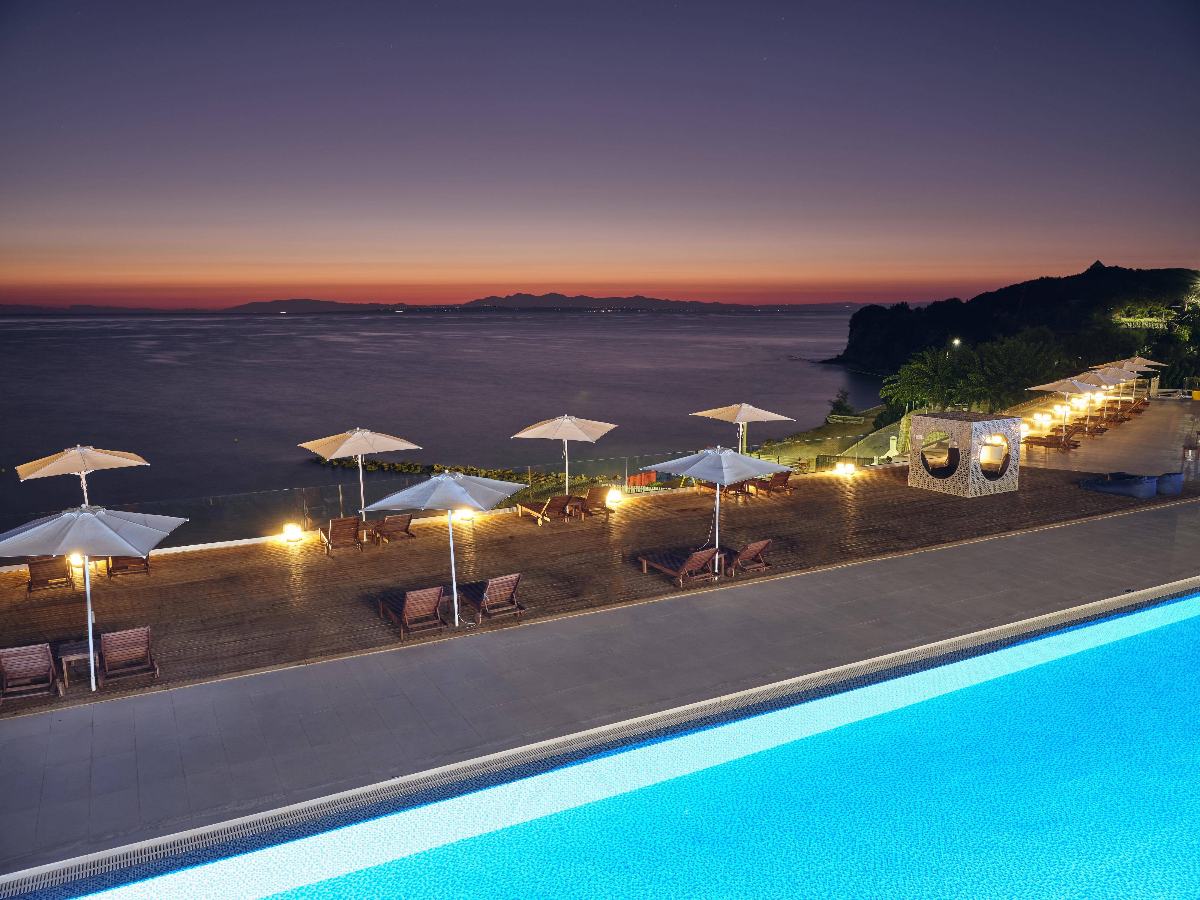 Cavo Orient Beach Hotel & Suites Drosia  Екстериор снимка